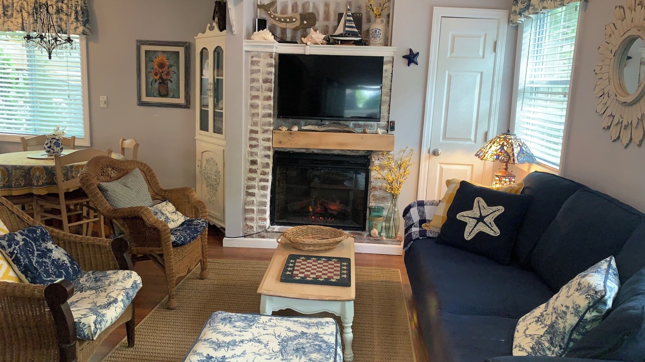 Photo of Livingroom in Baiting Hollow
