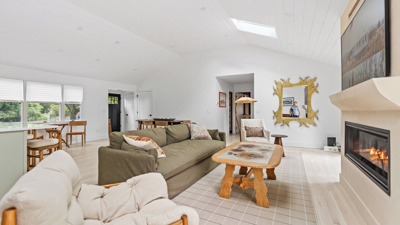 Photo of Livingroom in Cutchogue