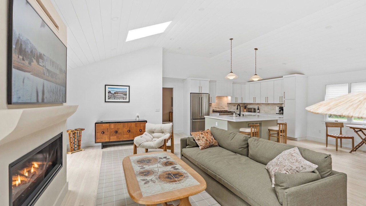 Photo of Livingroom in Cutchogue