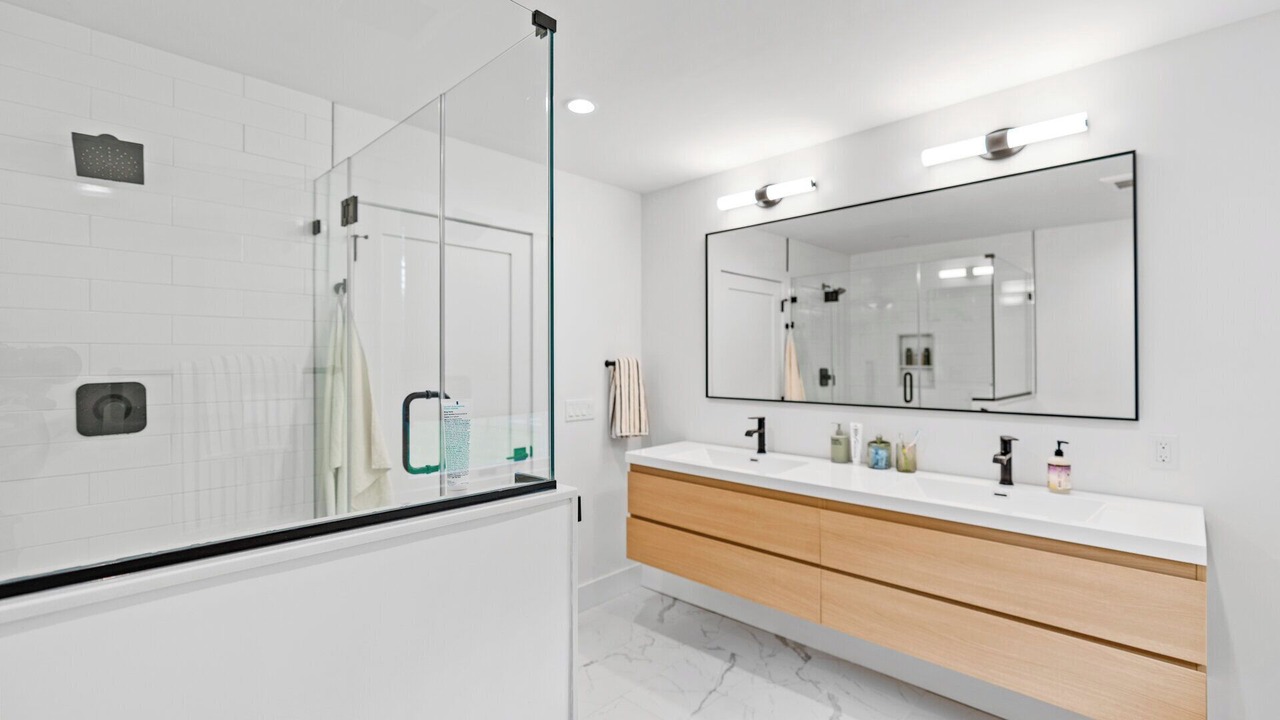 Photo of Bathroom in Cutchogue