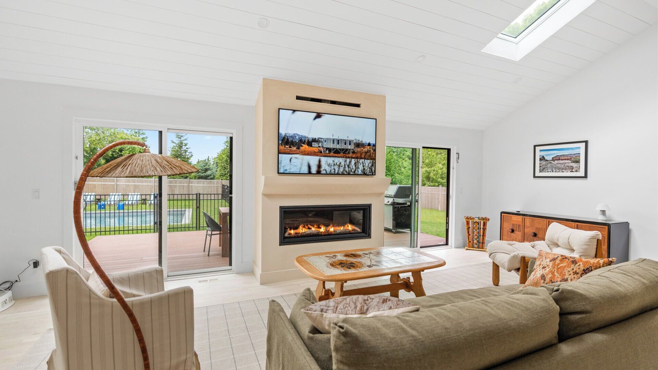 Photo of Livingroom in Cutchogue