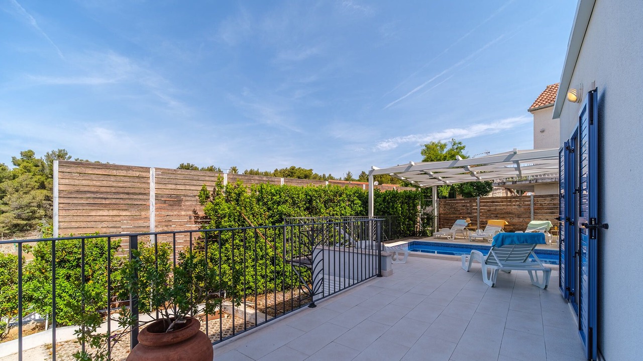 Photo of Patio Balcony in Cove Makarac (Milna)
