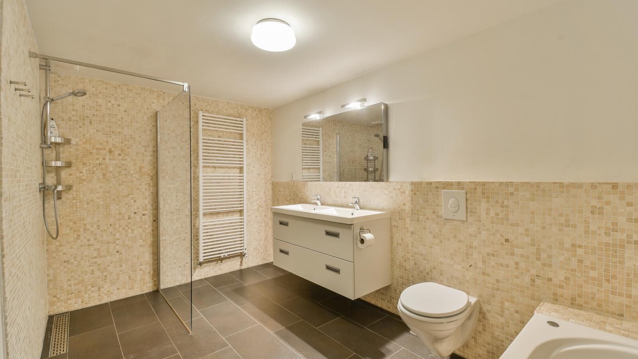 Photo of Bathroom in Helmersbuurt