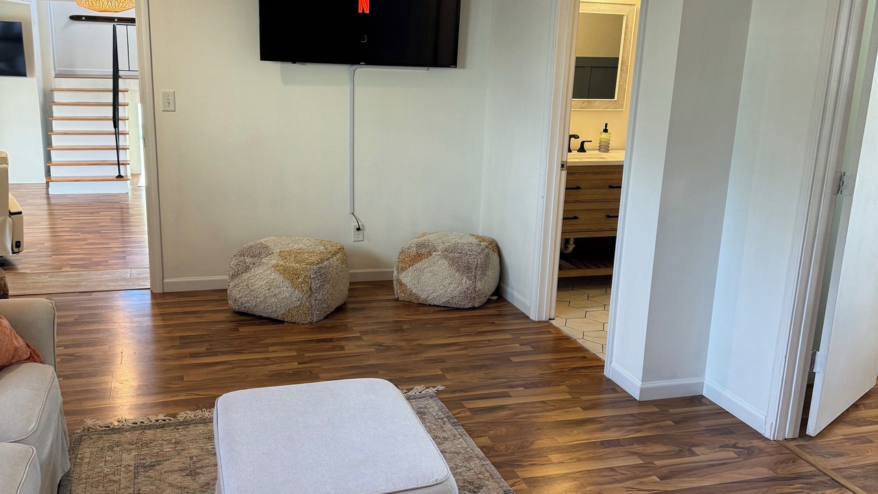 Photo of Livingroom in Monticello