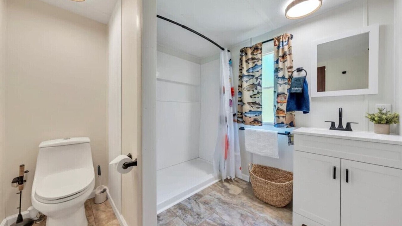 Photo of Bathroom in Scottsburg