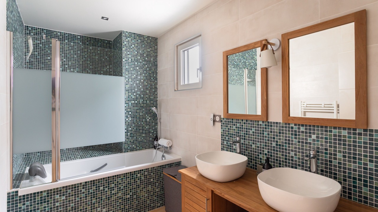 Photo of Bathroom in Lancieux