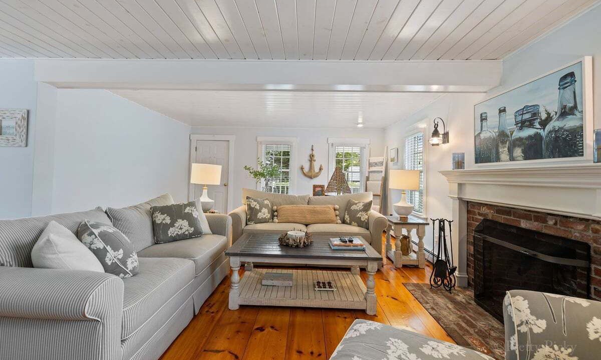 Photo of Livingroom in Dennis