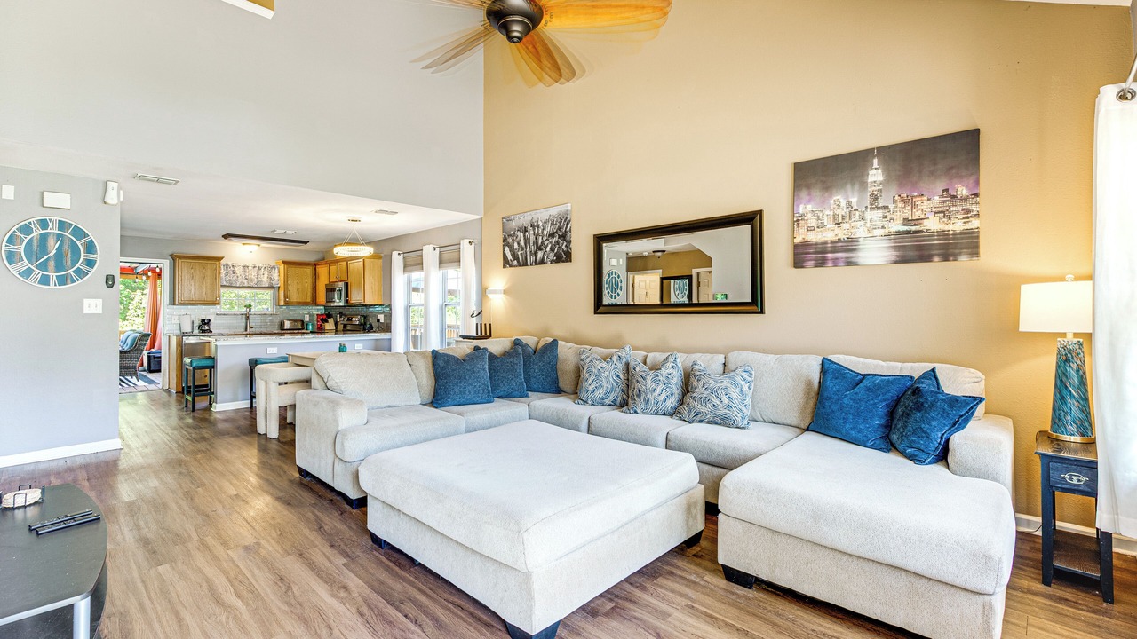Photo of Livingroom in Tallahassee