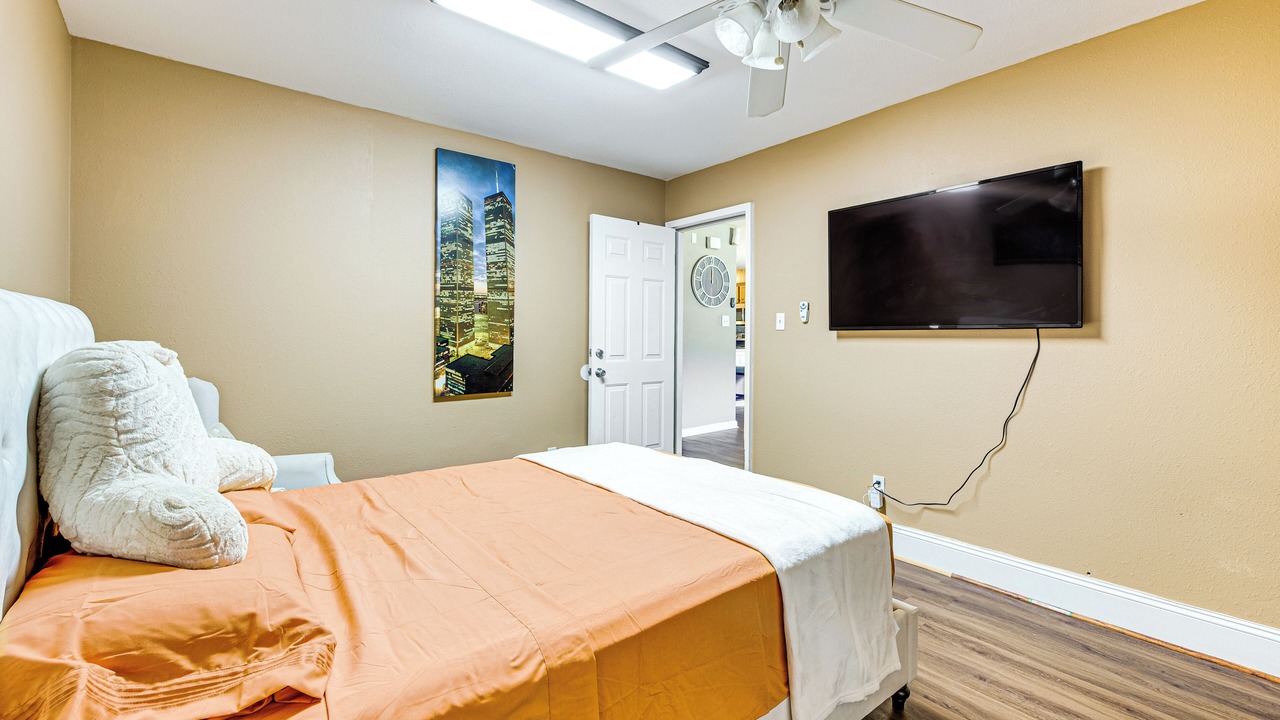 Photo of Bedroom in Tallahassee