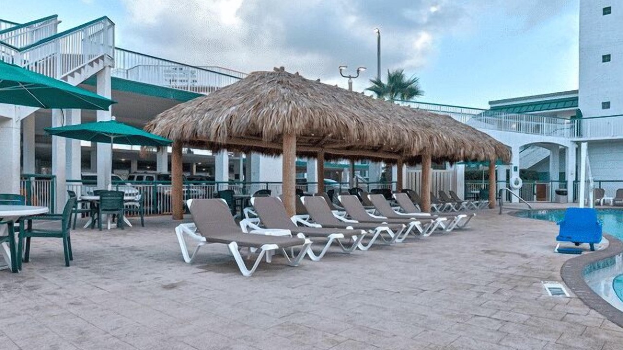 Photo of Others in Cocoa Isles