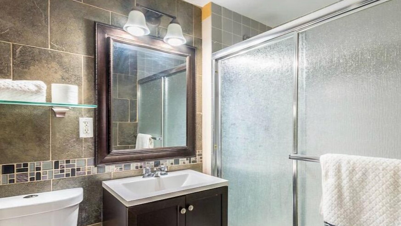 Photo of Bathroom in West Bronx