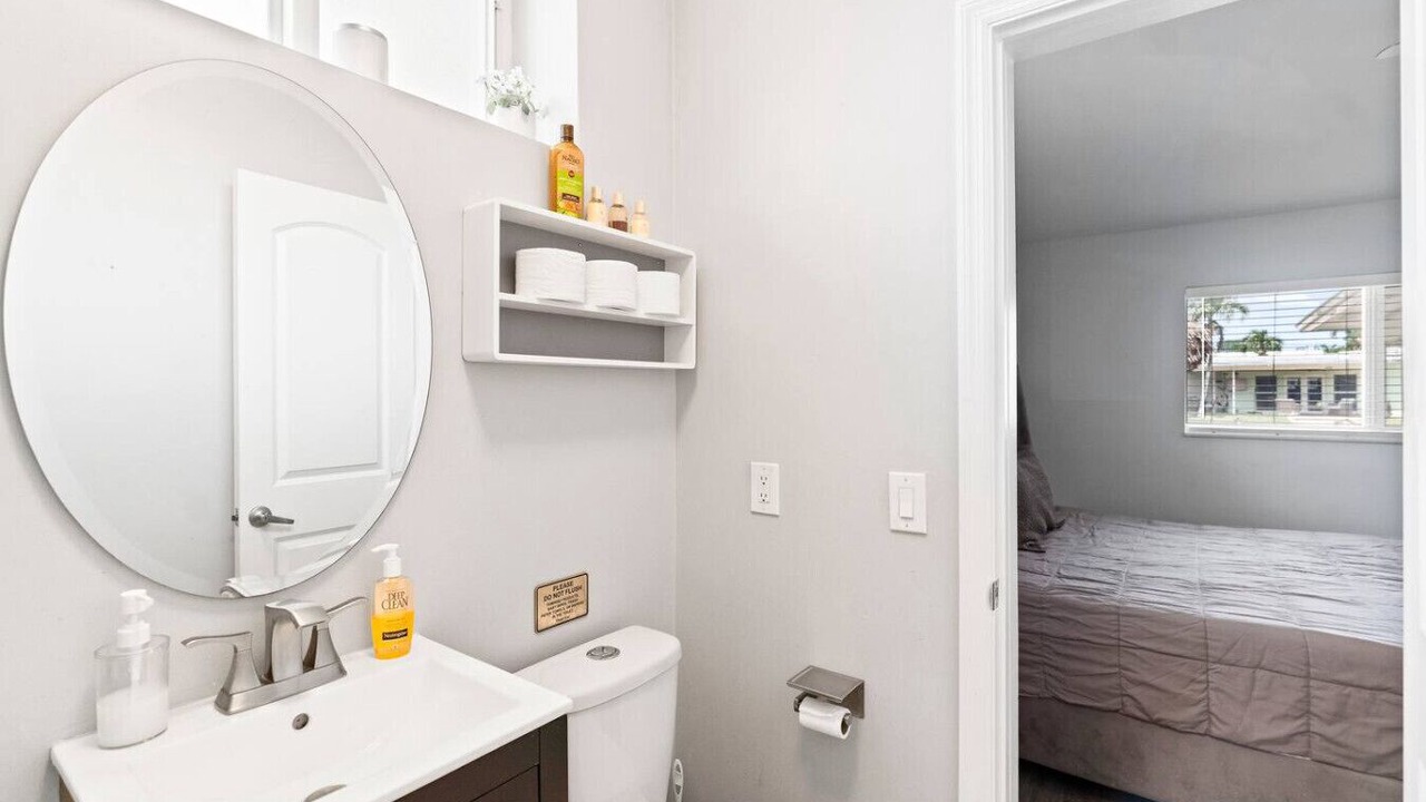 Photo of Bathroom in Lauderdale Isles