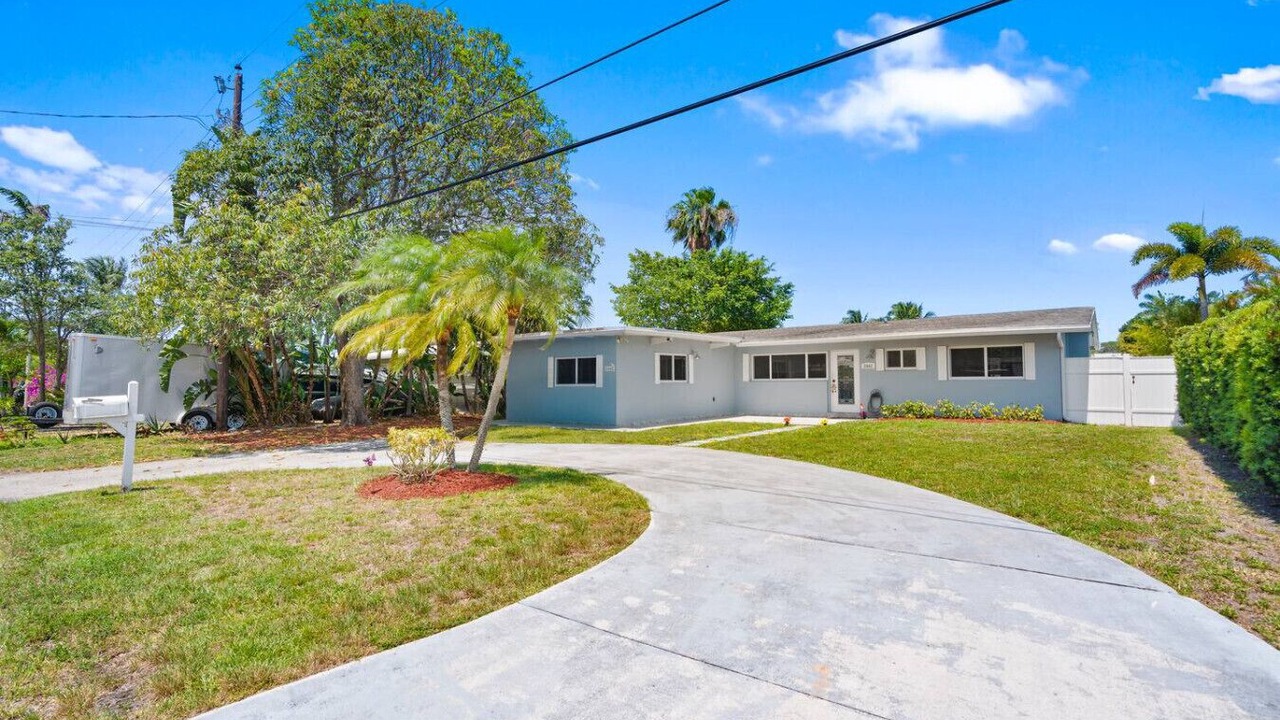 Photo of Outdoor in Lauderdale Isles