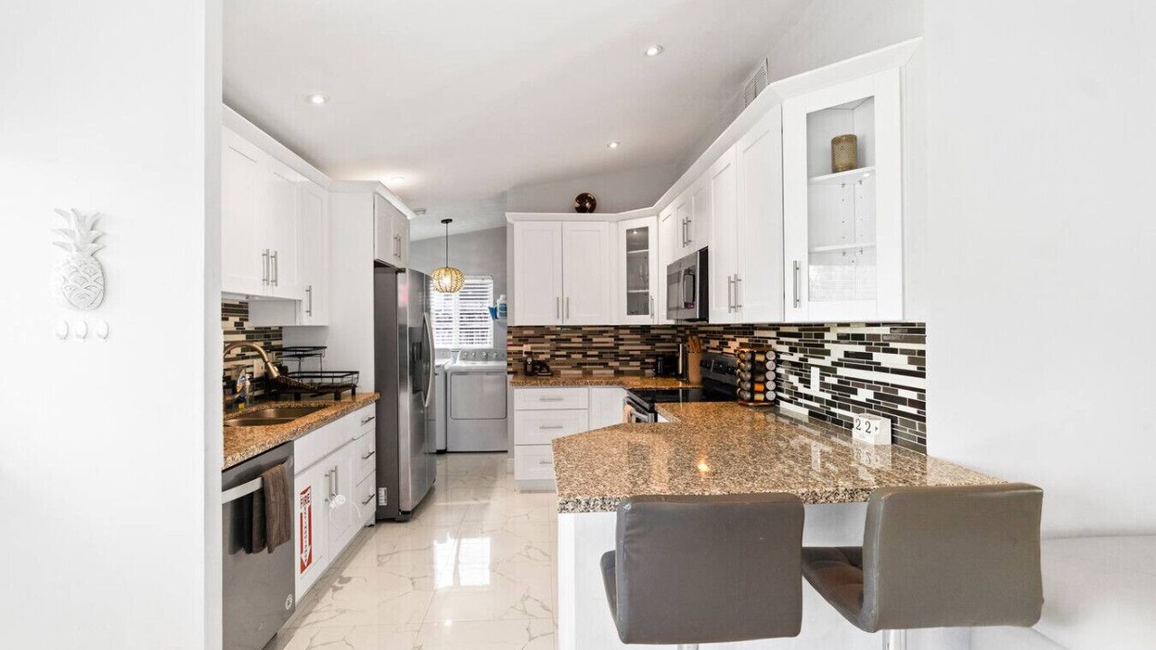 Photo of Kitchen in Lauderdale Isles
