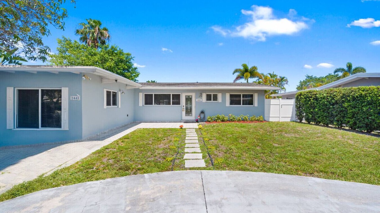 Photo of Outdoor in Lauderdale Isles