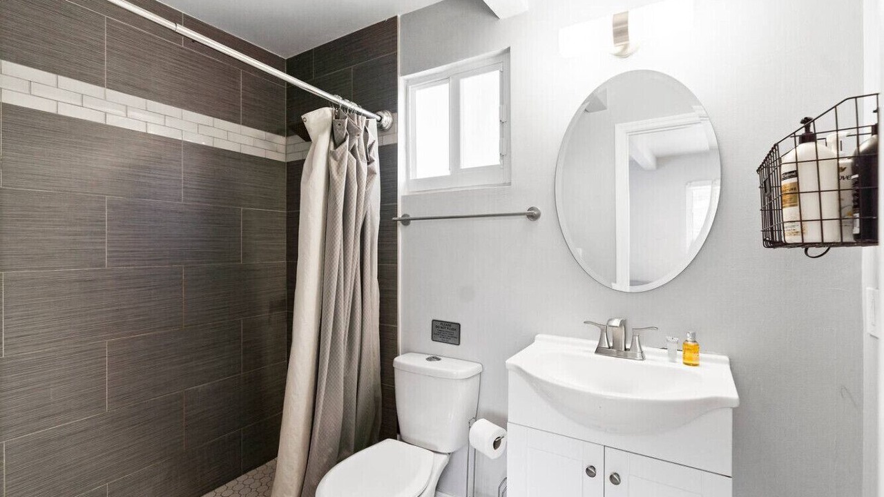 Photo of Bathroom in Lauderdale Isles