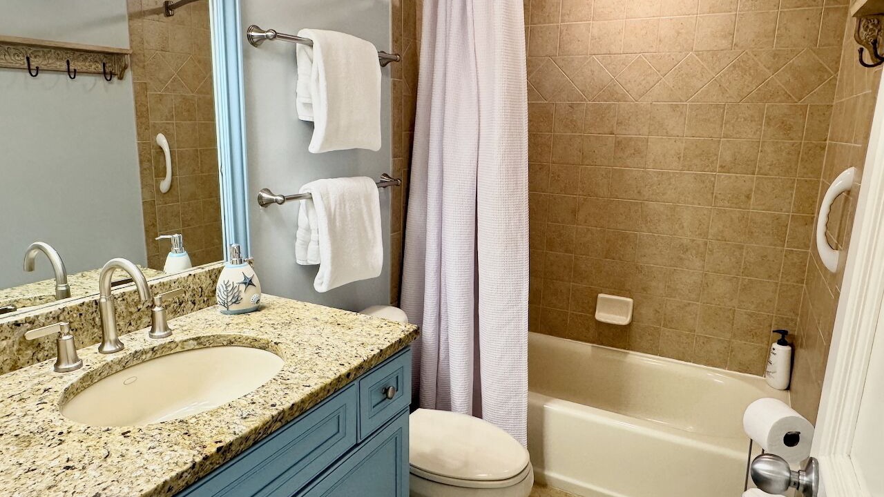 Photo of Bathroom in Fernandina Beach