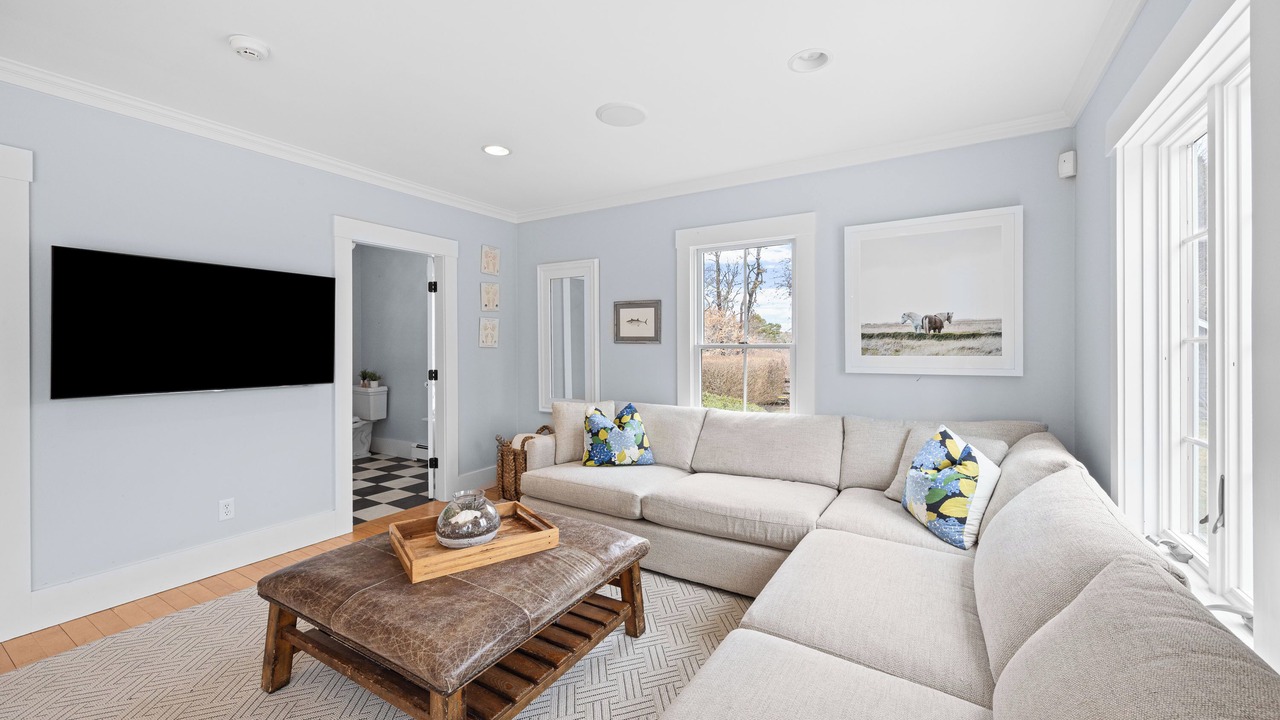 Photo of Livingroom in Harwich Center
