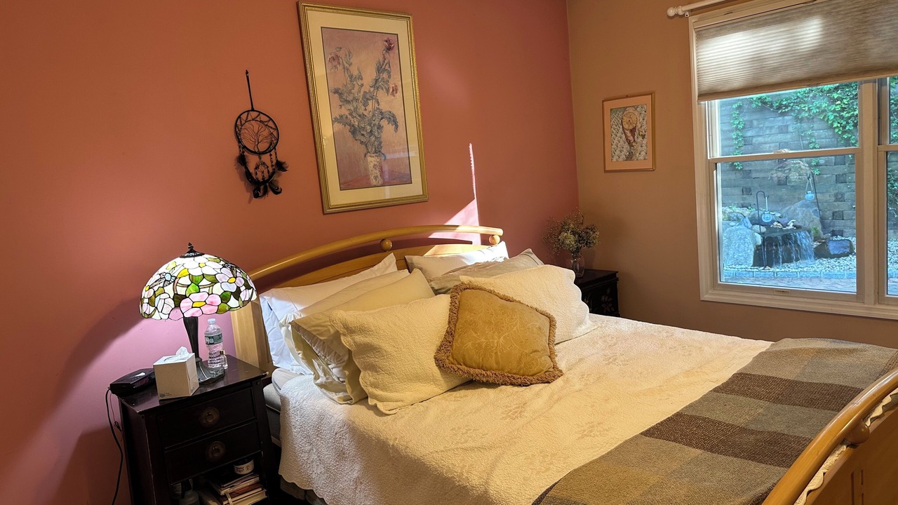 Photo of Bedroom in Baiting Hollow