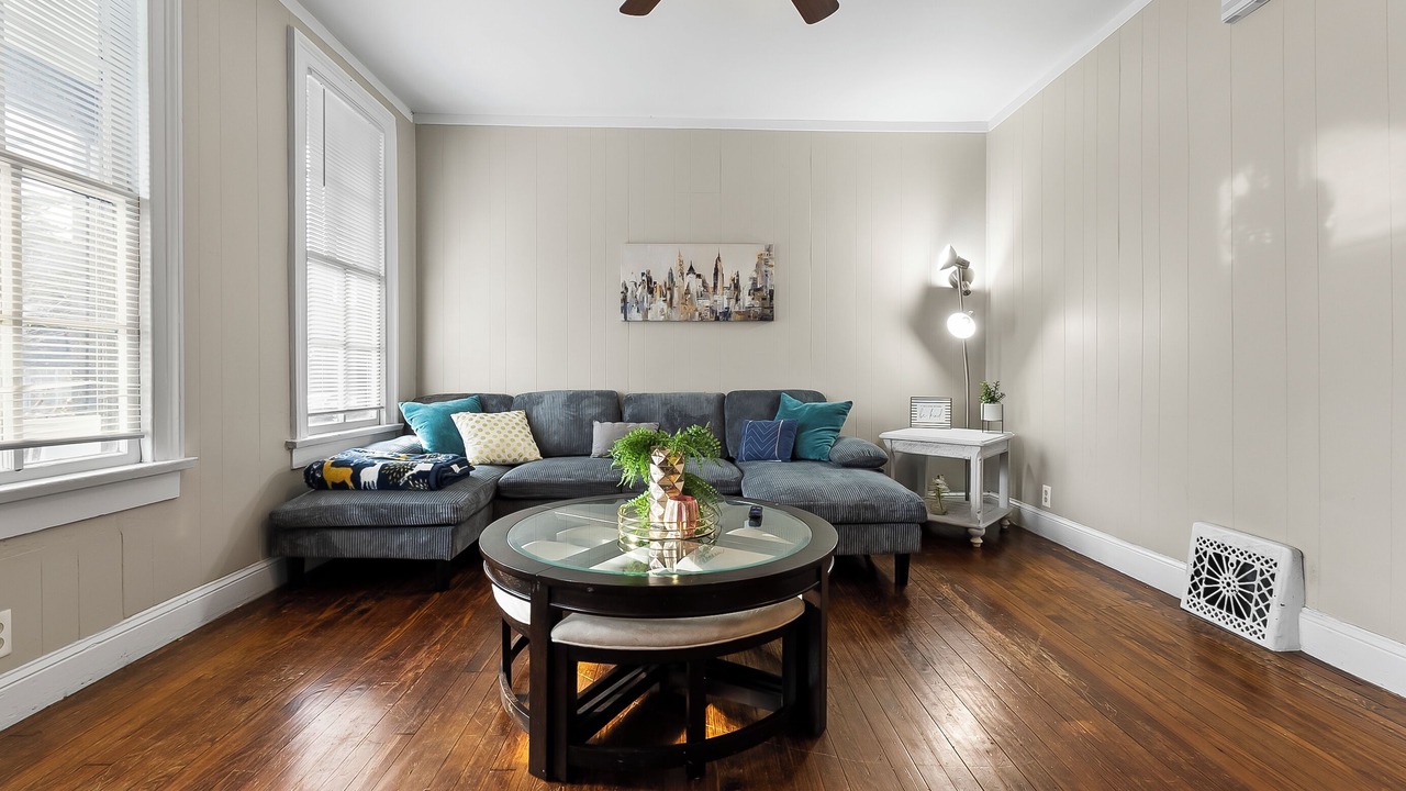 Photo of Livingroom in West Central