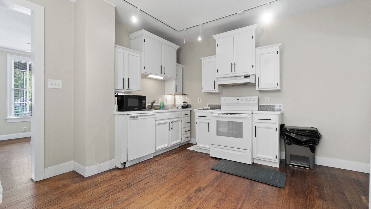 Photo of Kitchen in West Central