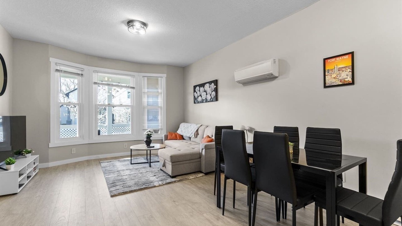 Photo of Livingroom in West Central