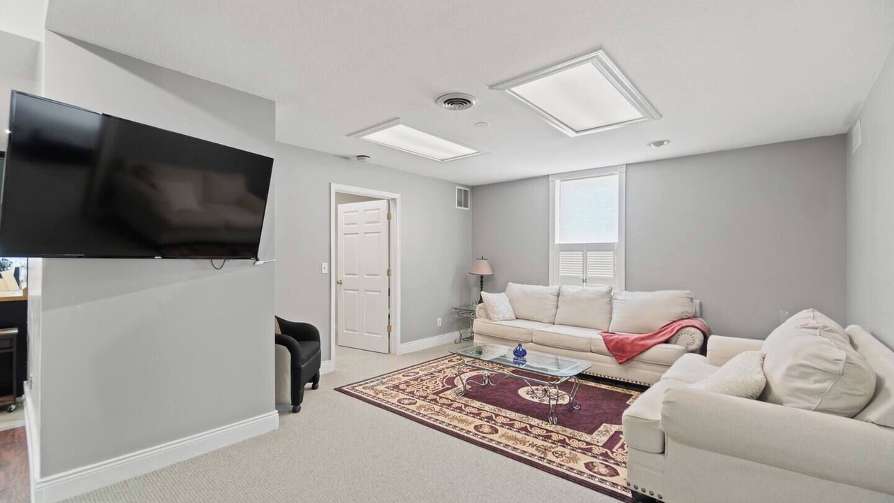 Photo of Livingroom in West Central