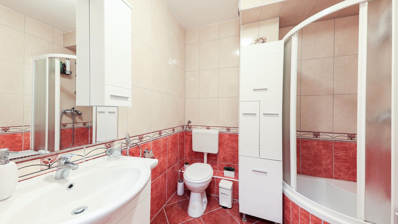 Photo of Bathroom in Istok
