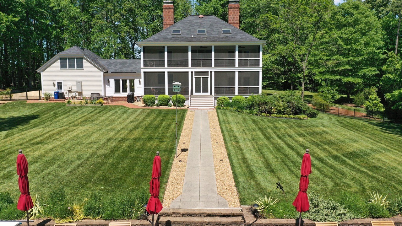 Photo of Outdoor in Weems