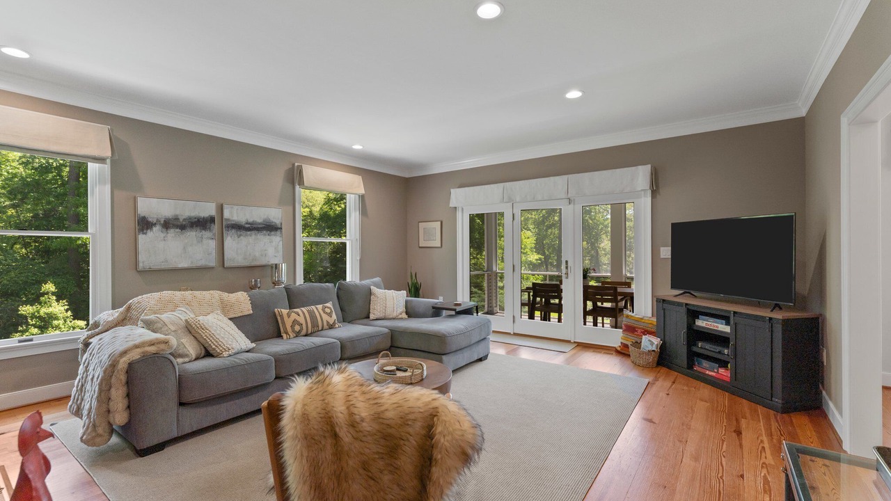 Photo of Livingroom in Weems