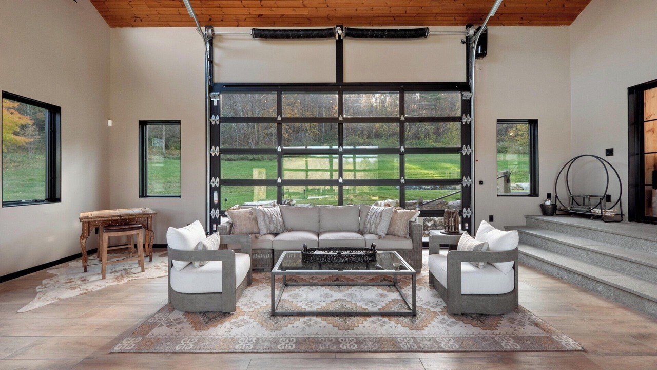 Photo of Livingroom in West Stockbridge