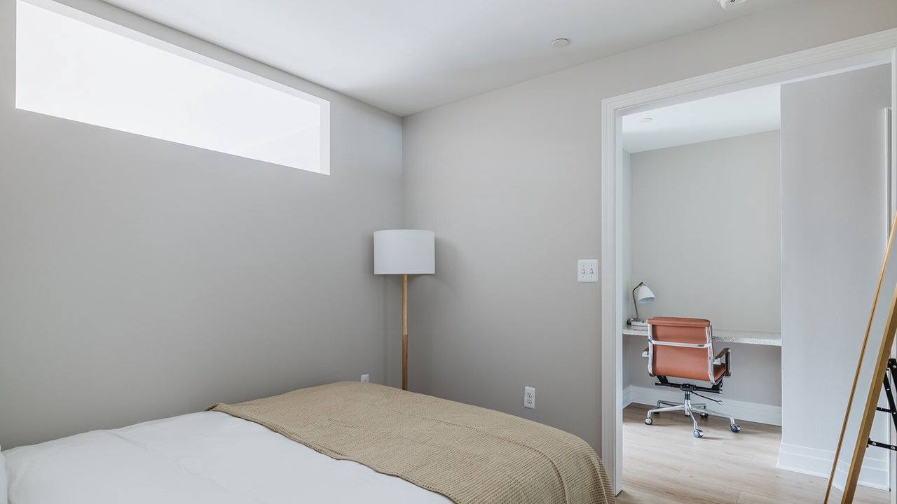 Photo of Bedroom in Foggy Bottom