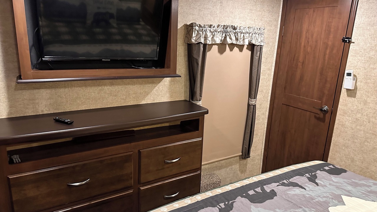 Photo of Bedroom in Salt Springs