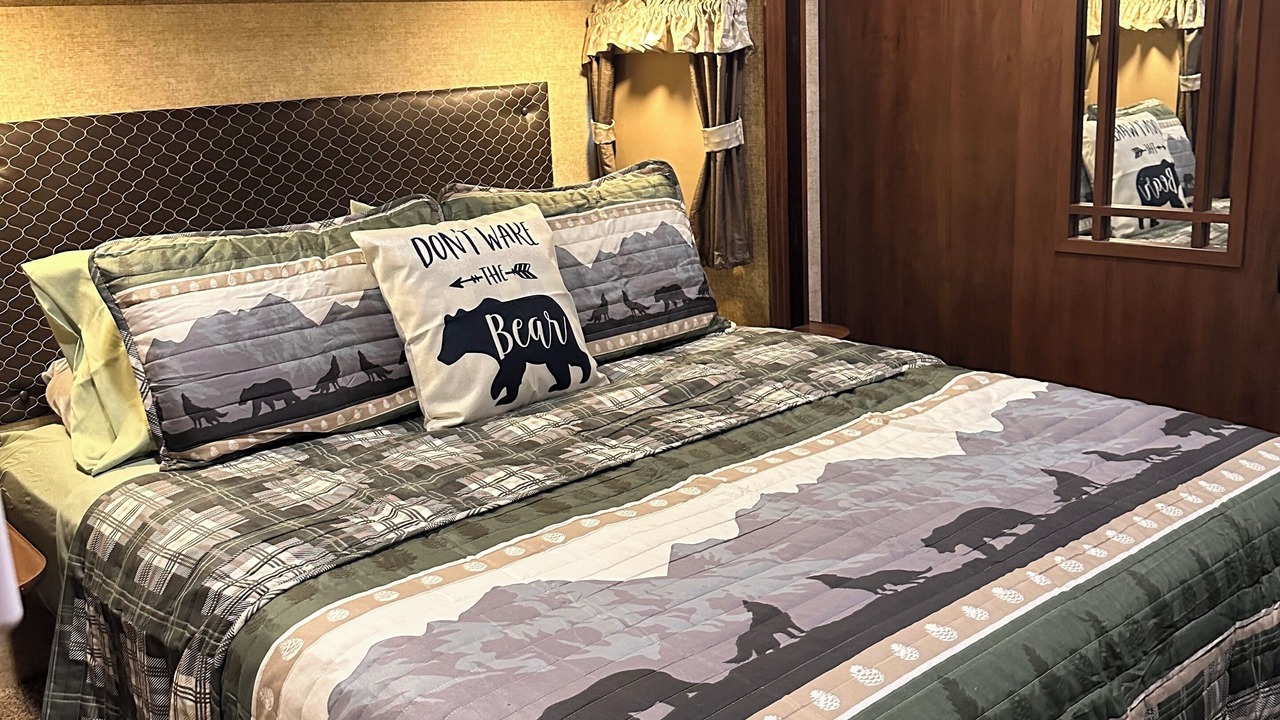Photo of Bedroom in Salt Springs
