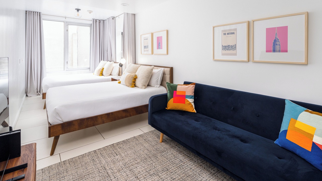 Photo of Livingroom in Midtown East