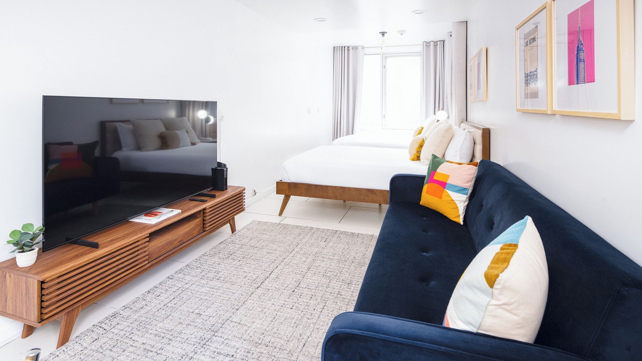 Photo of Livingroom in Midtown East
