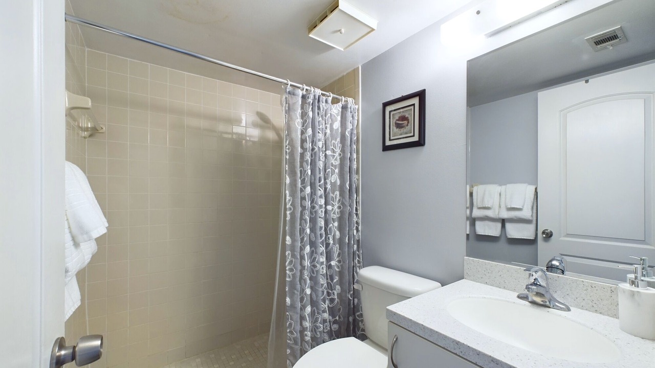 Photo of Bathroom in Cocoa Isles