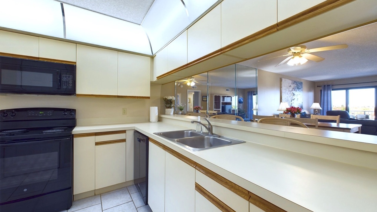 Photo of Kitchen in Cocoa Isles