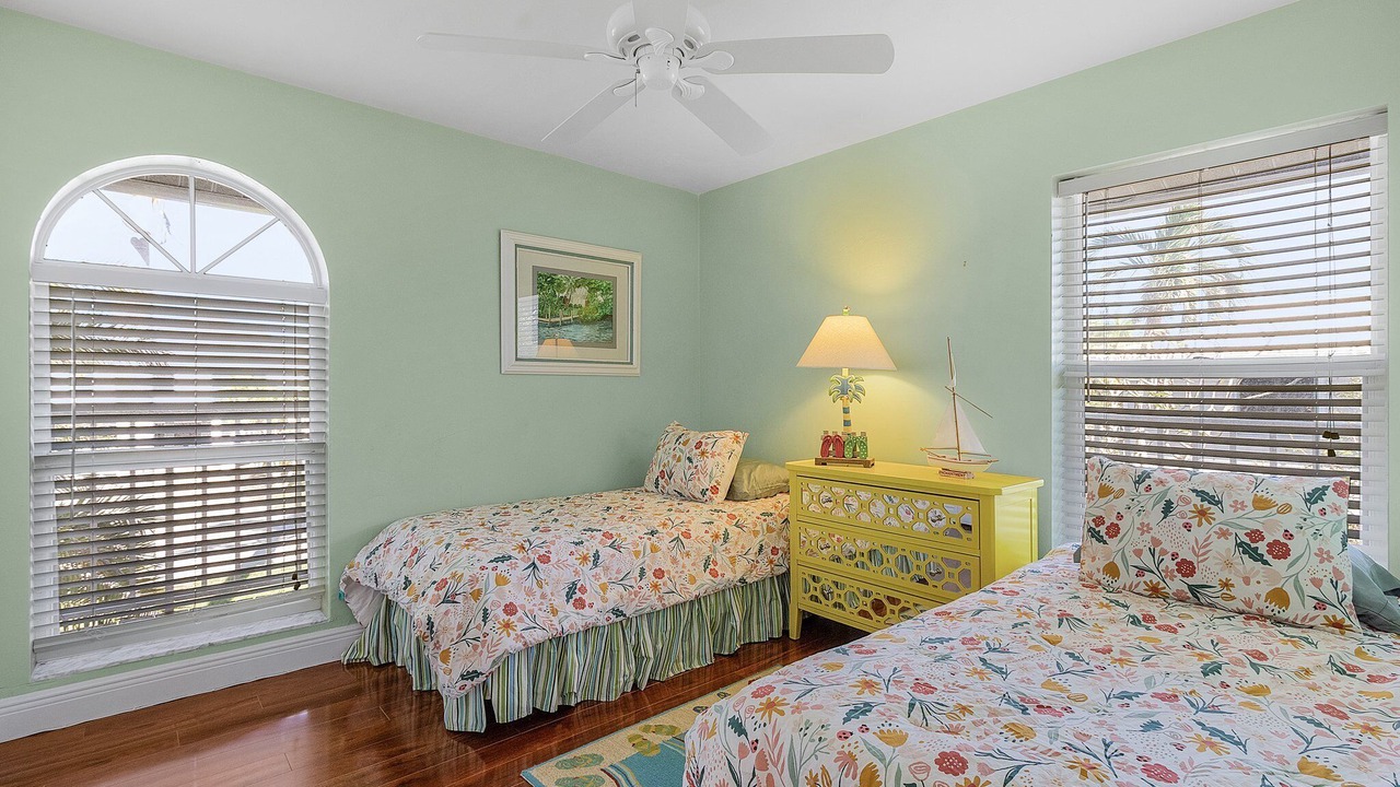 Photo of Bedroom in Bokeelia