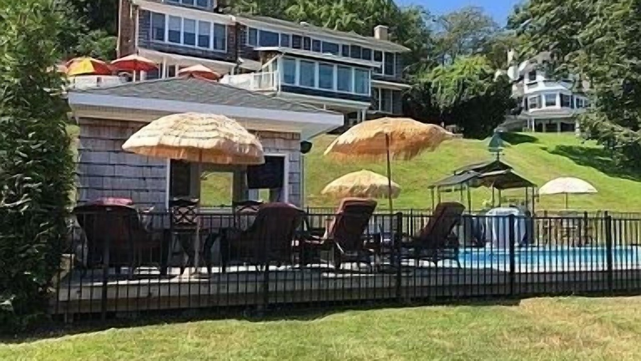 Photo of Outdoor in Centerport