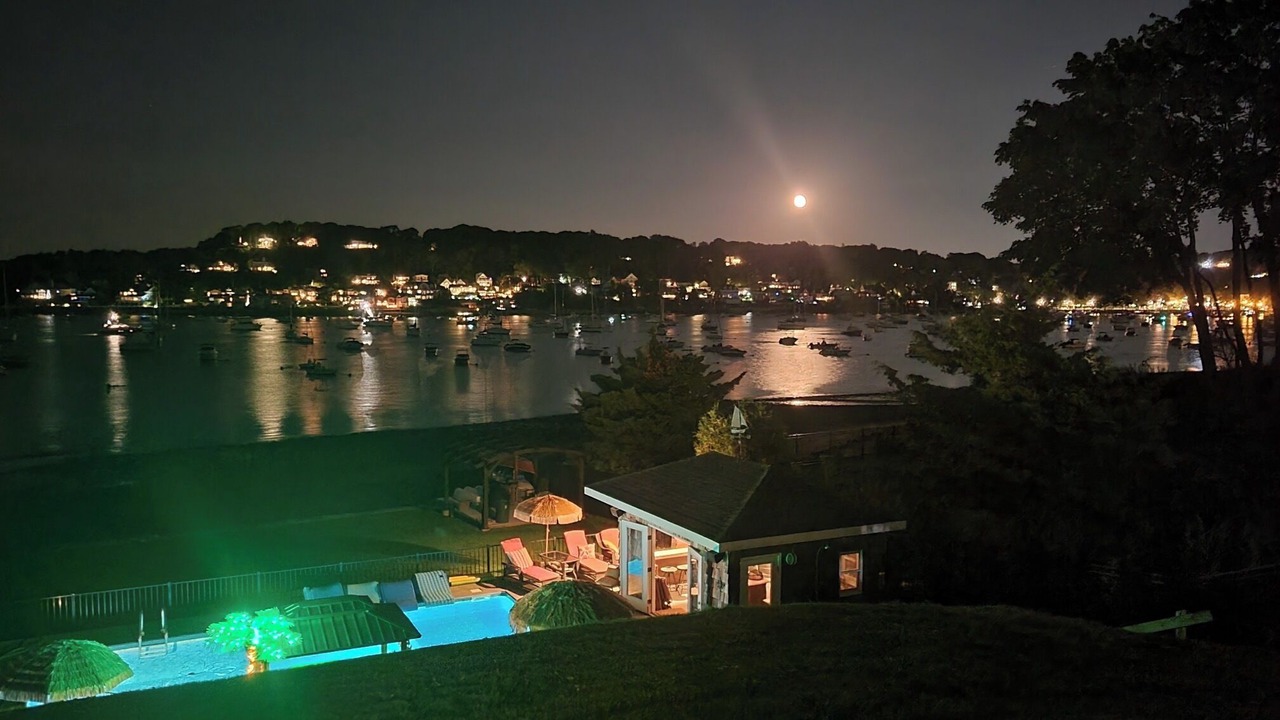 Photo of Outdoor in Centerport
