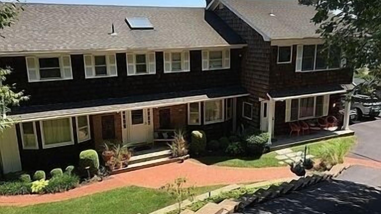 Photo of Outdoor in Centerport