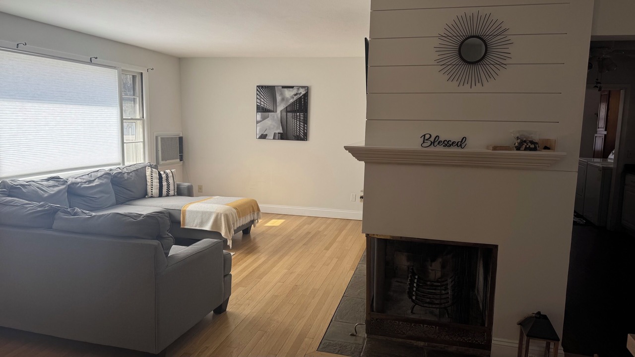 Photo of Livingroom in Bridgeport
