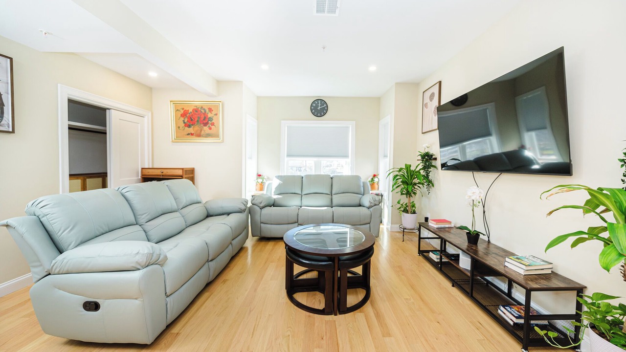 Photo of Livingroom in West Codman Hill - West Lower Mills