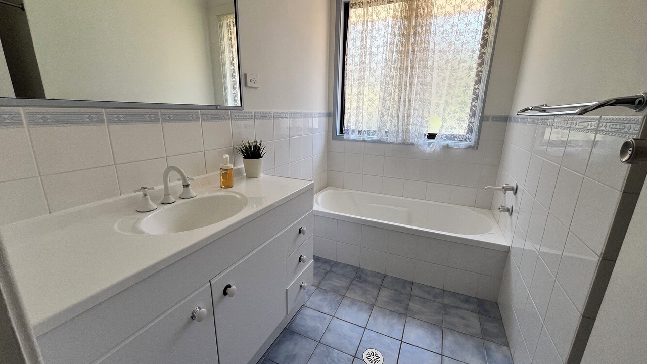 Photo of Bathroom in Shalvey