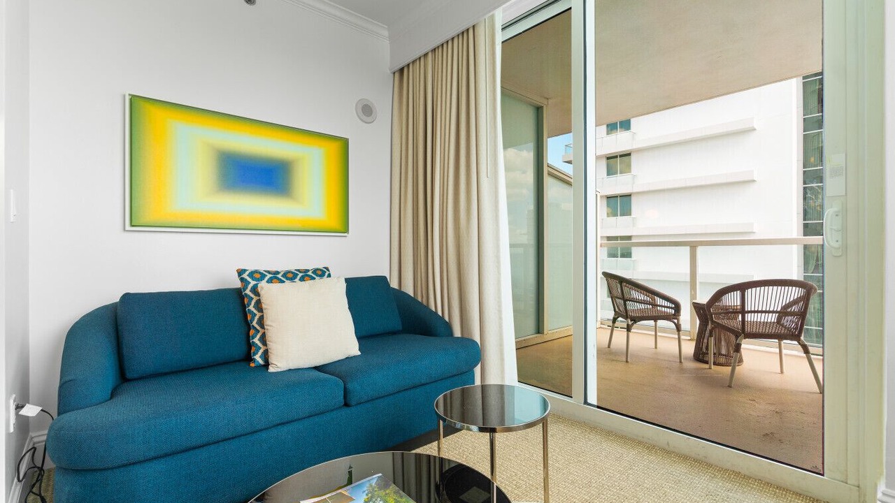 Photo of Patio Balcony in Mid Beach