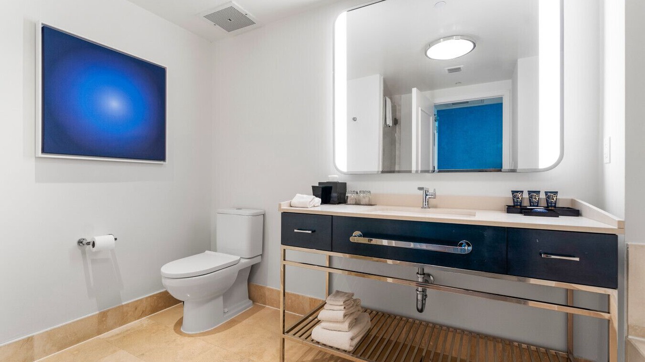 Photo of Bathroom in Mid Beach
