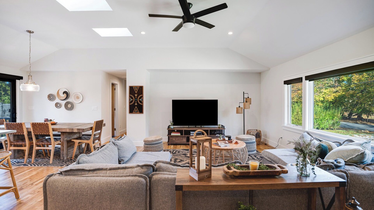 Photo of Livingroom in Cutchogue