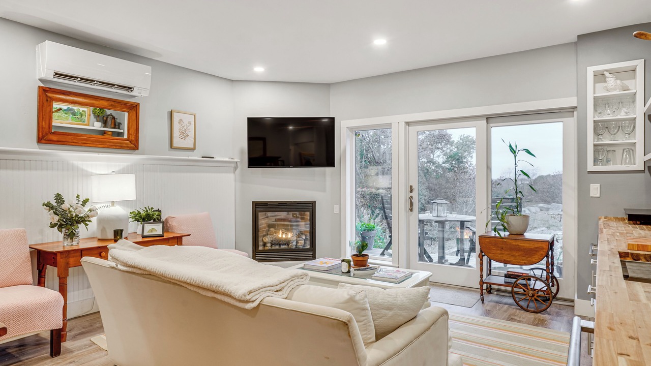 Photo of Livingroom in Gloucester