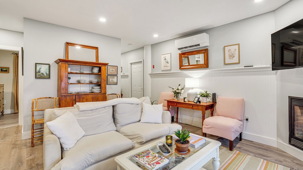 Photo of Livingroom in Gloucester